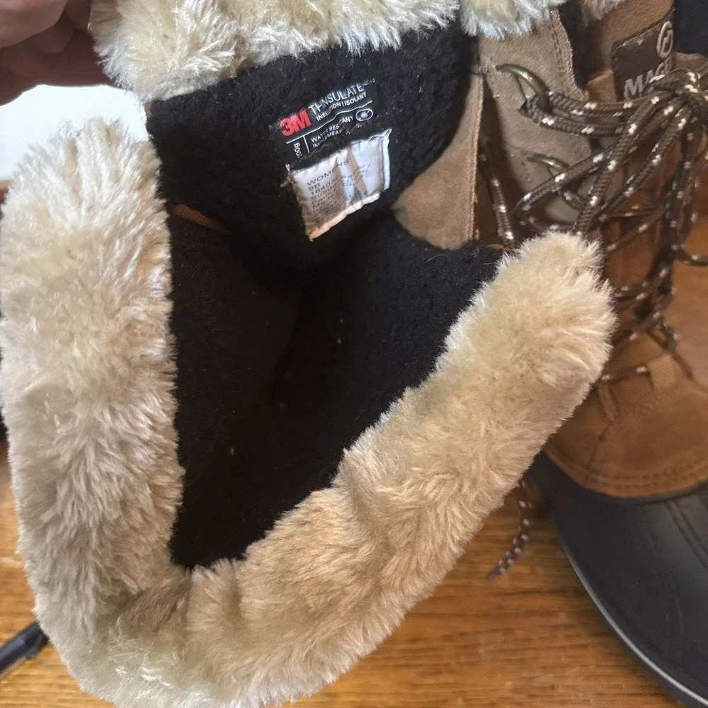 Women's Magellan Size 9B Winter Snow Boots Suede Leather  3M Thinsulate